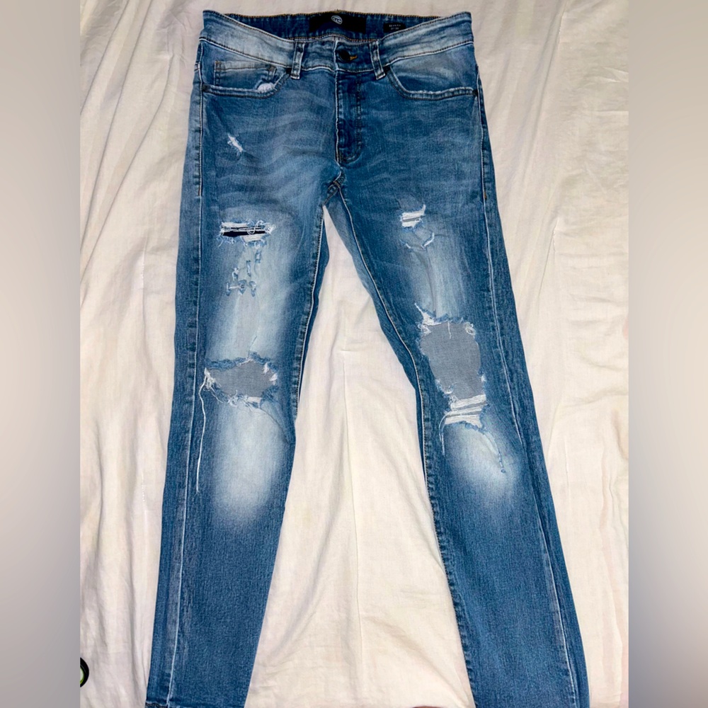 Men’s Jordan Craig Sean Fit 30x32. Light blue distressed Denim Jean